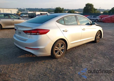 2018 Hyundai Elantra Value Edition z USA, uszkodzony, nr VIN 5NPD84LFXJH385332